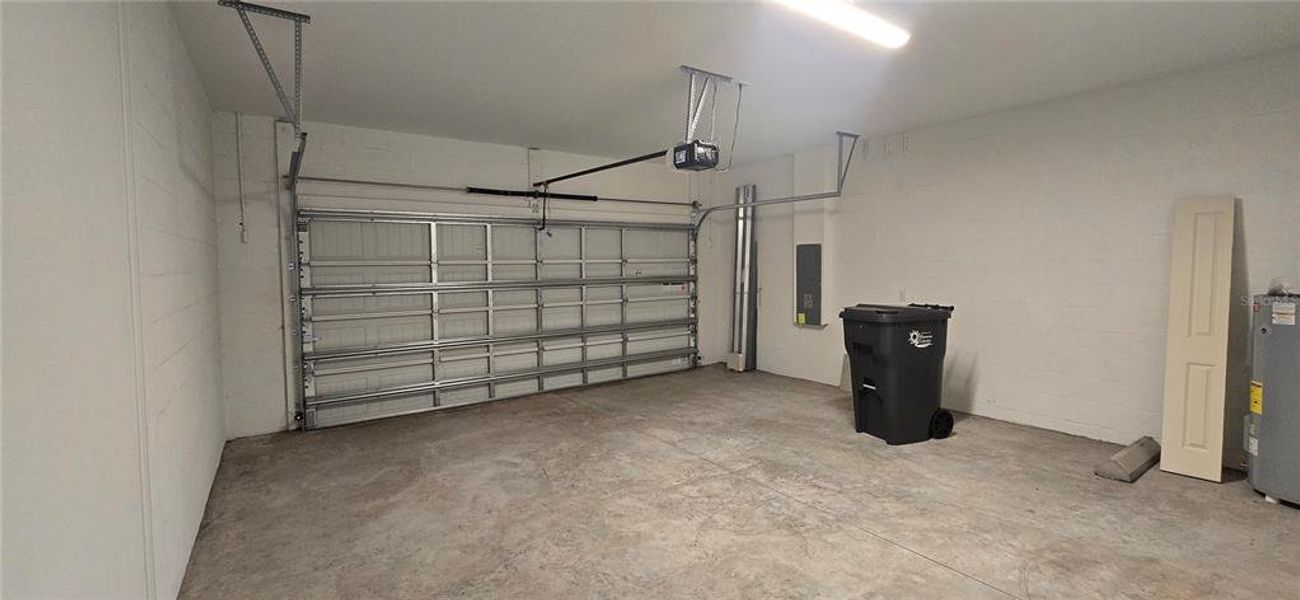 Spacious, unfurnished interior of a new home in Rye Ranch: Executive Homes, Parrish (Image 17).