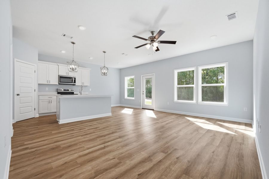 Spacious, unfurnished interior of a new home in McCarthy Estates, Defuniak Springs (Image 30). Spacious, unfurnished interior of a new home in McCarthy Estates, Defuniak Springs (Image 30).
