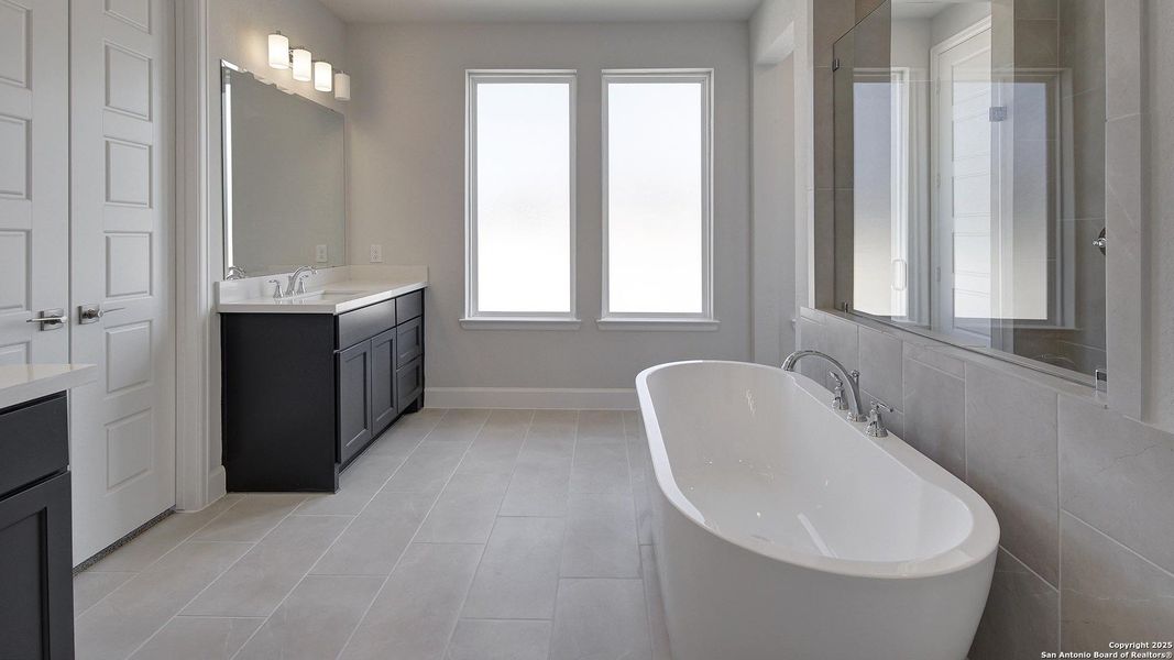 Furnished interior view inside a new home in Esperanza 60', Boerne (Image 6).