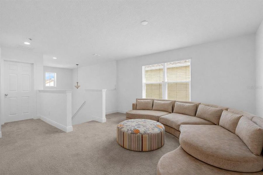 Furnished interior view inside a new home in Ridgeview, Clermont (Image 10).