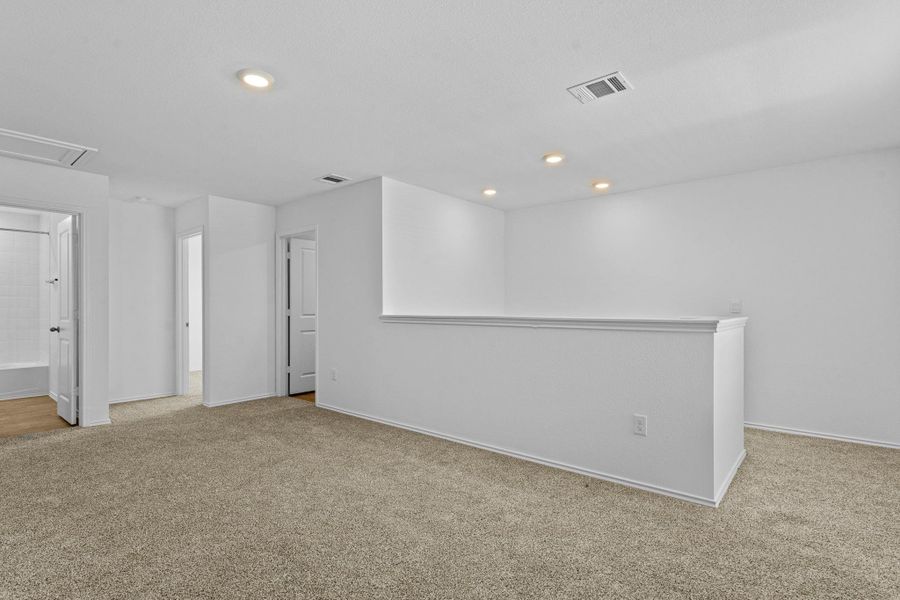 Spacious, unfurnished interior of a new home in Prairie Lakes, Buda (Image 16).