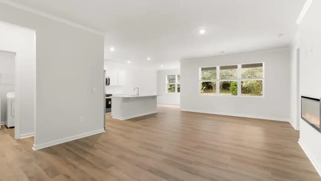 Spacious, unfurnished interior of a new home in Grandview at Lanier, Dawsonville (Image 12).