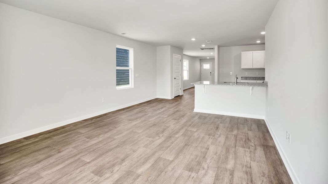 Spacious, unfurnished interior of a new home in Lockwood Landing, Supply (Image 14).