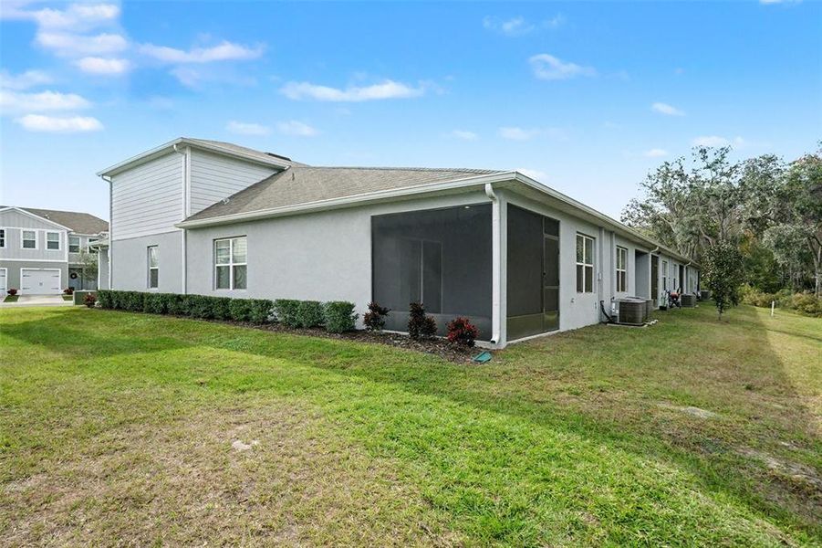 Exterior details and patio area of a home in , New Port Richey (Image 28).