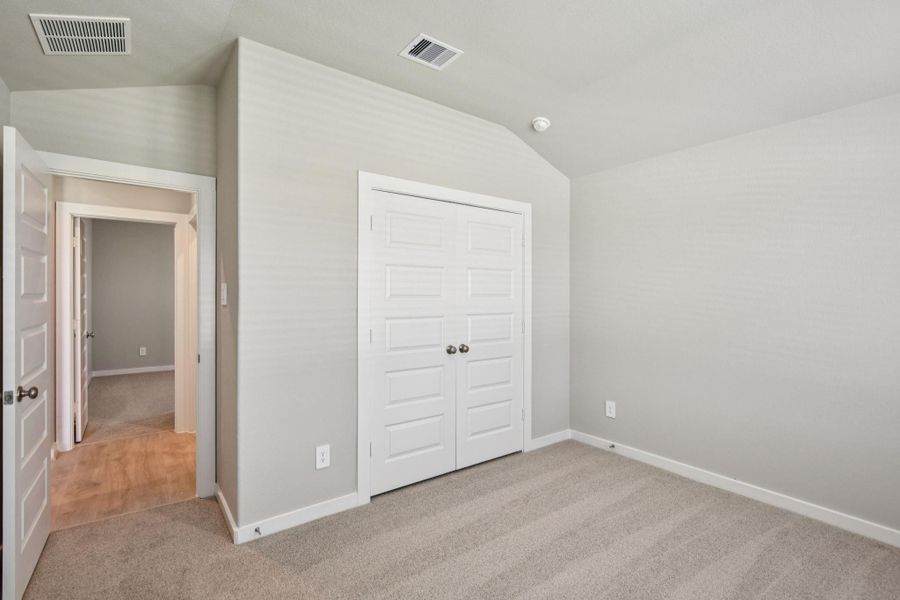 Photo is not of the actual home, but is an inspirational photo of builder’s model home and may depict options, furnishings, and/or decorator features that are not included Photo is not of the actual home, but is an inspirational photo of builder’s model home and may depict options, furnishings, and/or decorator features that are not included