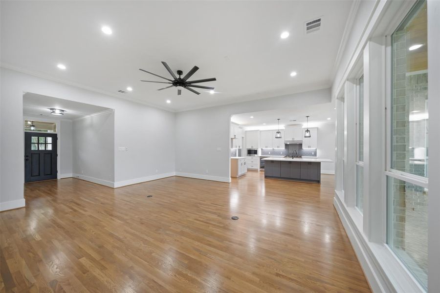 Spacious, unfurnished interior of a new home in , Houston (Image 21).