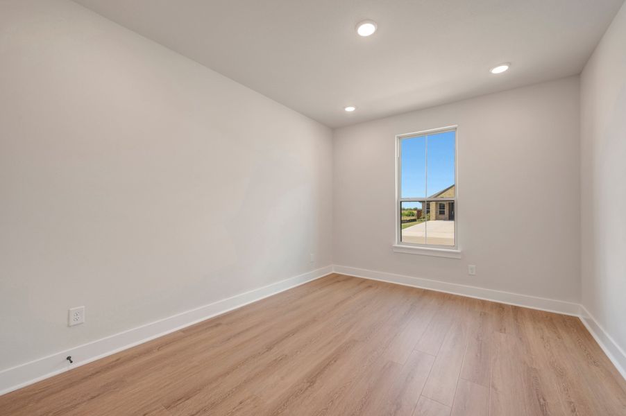 Spacious, unfurnished interior of a new home in LaPrelle, Fort Worth (Image 15).