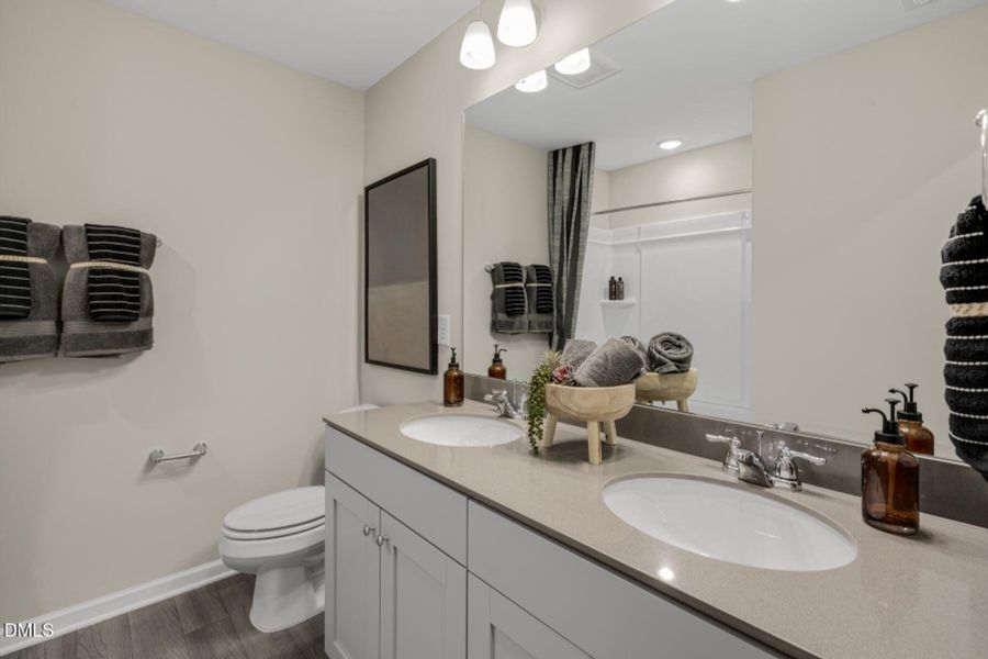 RDU_MagnoliaPark_Claymore_Lot404_Bath