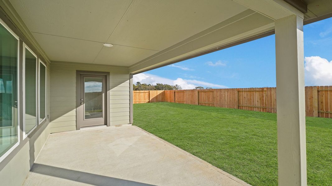 Exterior details and patio area of a home in Medina, Dayton (Image 3).