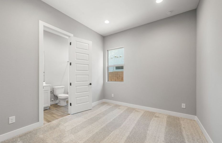 Spacious, unfurnished interior of a new home in Visara, Surprise (Image 26).