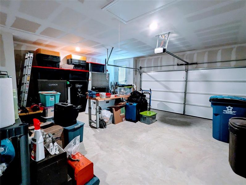 2.5 Car Garage