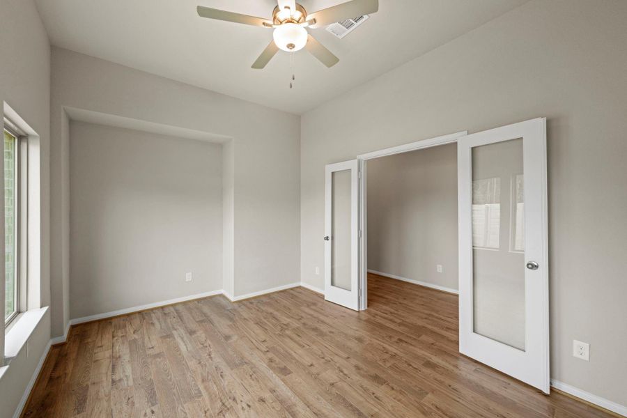 Spacious, unfurnished interior of a new home in Two Step Farm, Montgomery (Image 17).
