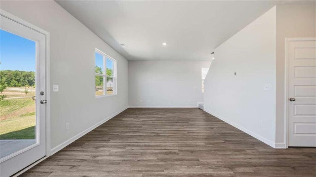 Spacious, unfurnished interior of a new home in Bridle Creek, Locust Grove (Image 19).