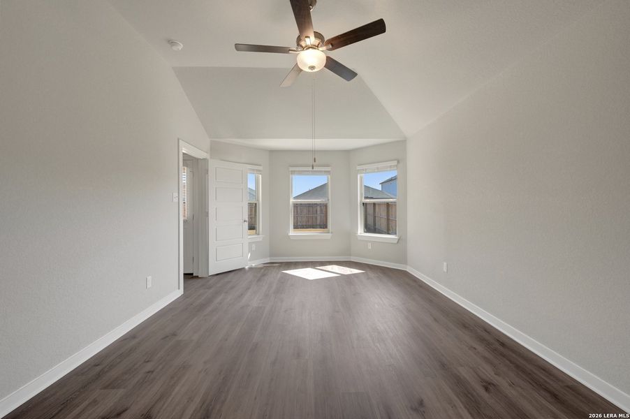 Spacious, unfurnished interior of a new home in Winding Brook, San Antonio (Image 43). Spacious, unfurnished interior of a new home in Winding Brook, San Antonio (Image 43).