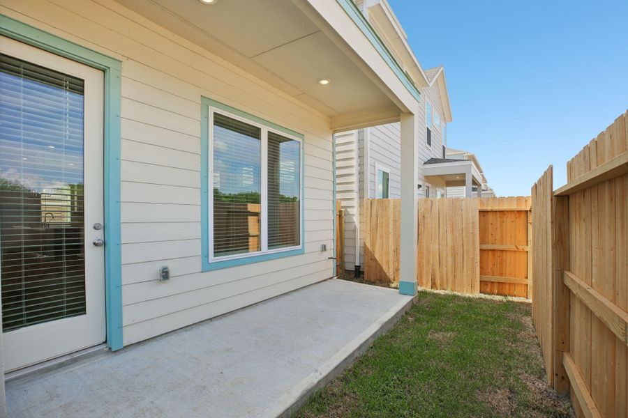 Front exterior of a new home in Kemah Crossing - Luxe Series, Kemah, TX, highlighting curb appeal (Image 2).