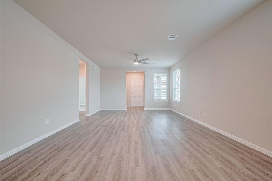 Spacious, unfurnished interior of a new home in La Segarra, Brookshire (Image 37). Spacious, unfurnished interior of a new home in La Segarra, Brookshire (Image 37).