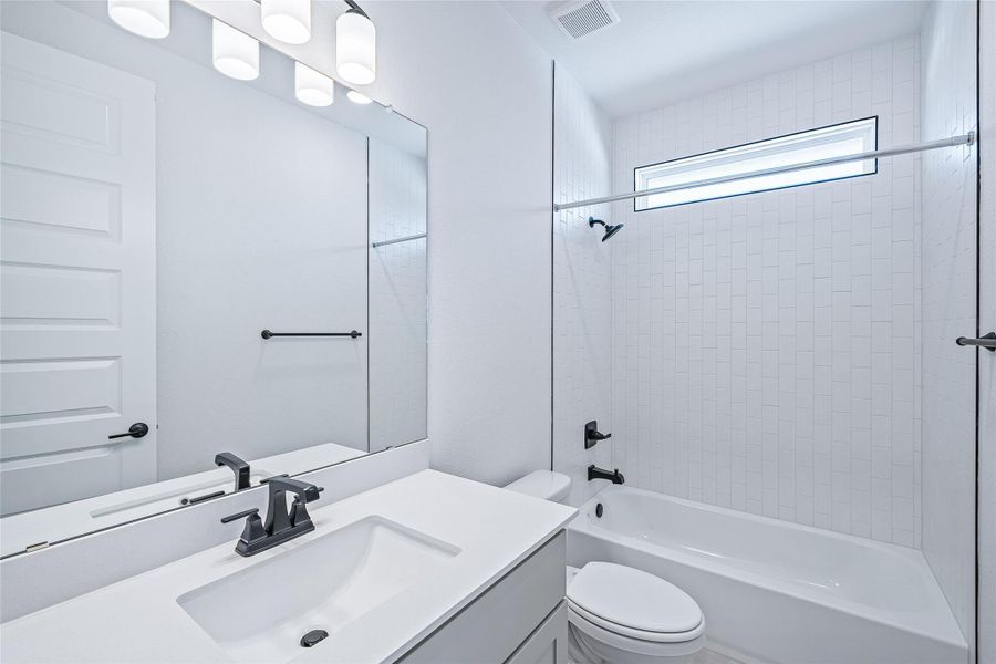 Furnished interior view inside a new home in , Buda (Image 10).