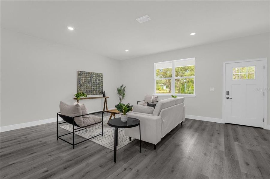 Furnished interior view inside a new home in , Dunnellon (Image 15).
