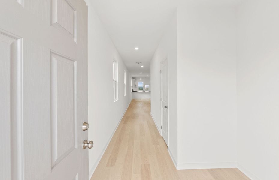 Spacious, unfurnished interior of a new home in Larson Crossing, Elgin (Image 15).