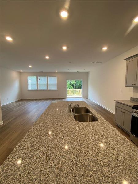 Spacious, unfurnished interior of a new home in , Doraville (Image 4).