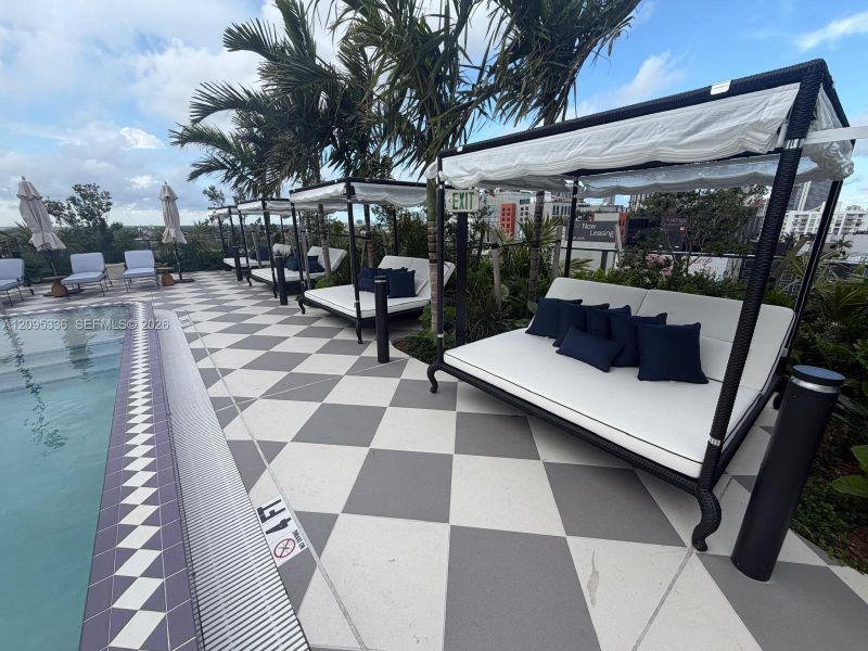 Community amenities in , Miami (Image 30).