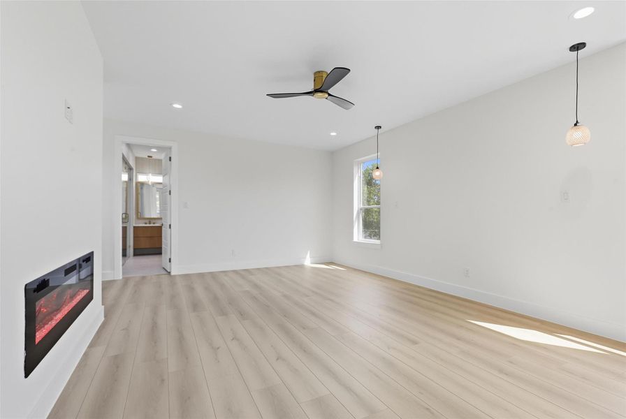 Spacious, unfurnished interior of a new home in , Dallas (Image 19).