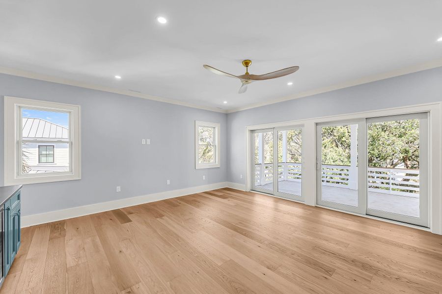 Spacious, unfurnished interior of a new home in , Isle Of Palms (Image 53).
