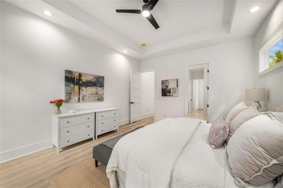 Furnished interior view inside a new home in , Jefferson (Image 17).