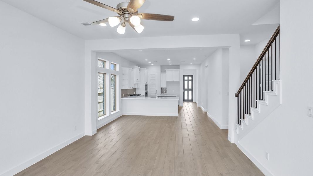 Spacious, unfurnished interior of a new home in Escondido, Magnolia (Image 11).