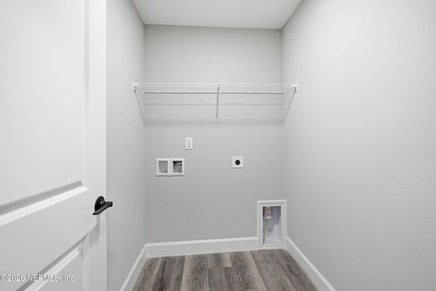 Spacious, unfurnished interior of a new home in , Jacksonville (Image 24).