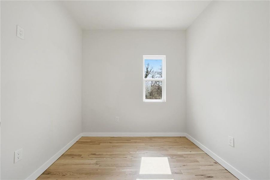 Spacious, unfurnished interior of a new home in , Scottdale (Image 23).