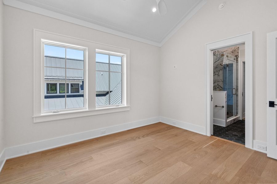Spacious, unfurnished interior of a new home in , Charleston (Image 46).