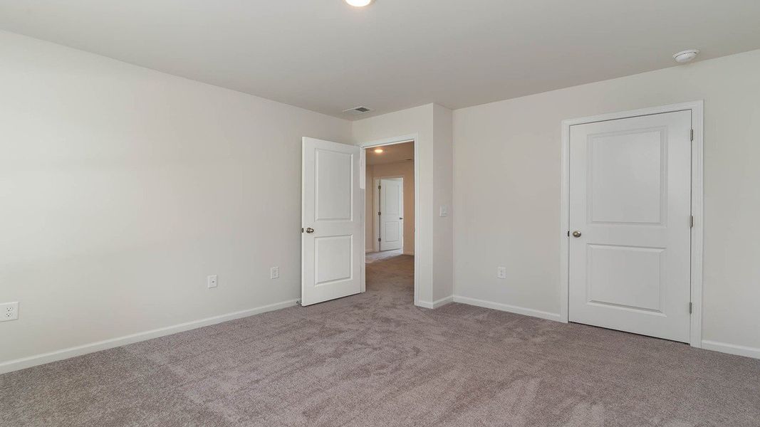 Spacious, unfurnished interior of a new home in Hunter's Branch, Hopkins (Image 23).