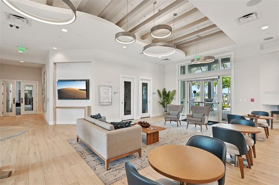 Community amenities in , Englewood (Image 33).