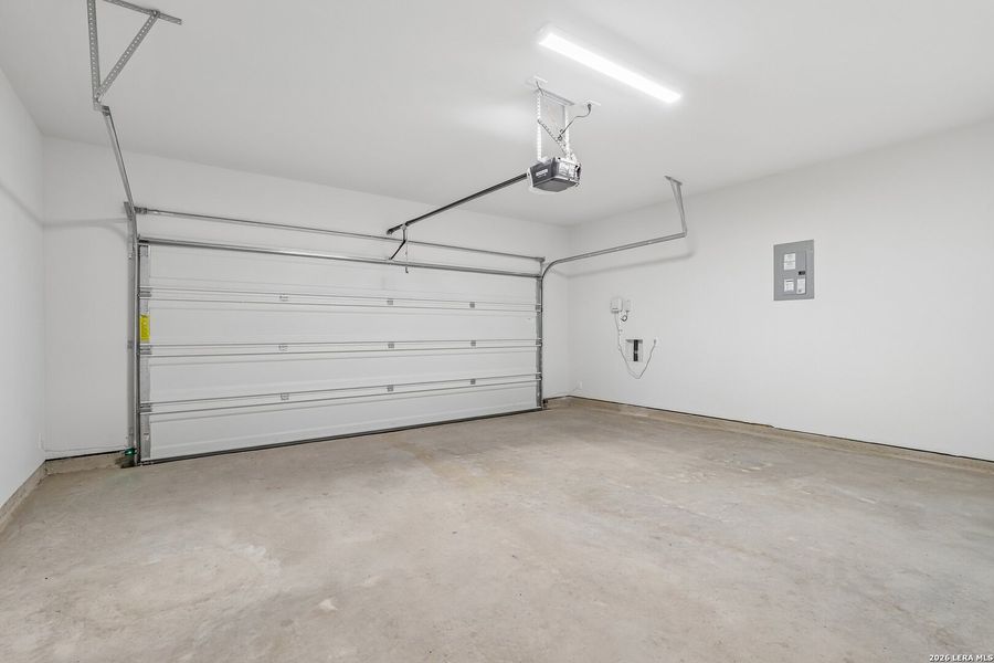 Spacious, unfurnished interior of a new home in Hightop Ridge, Converse (Image 18).