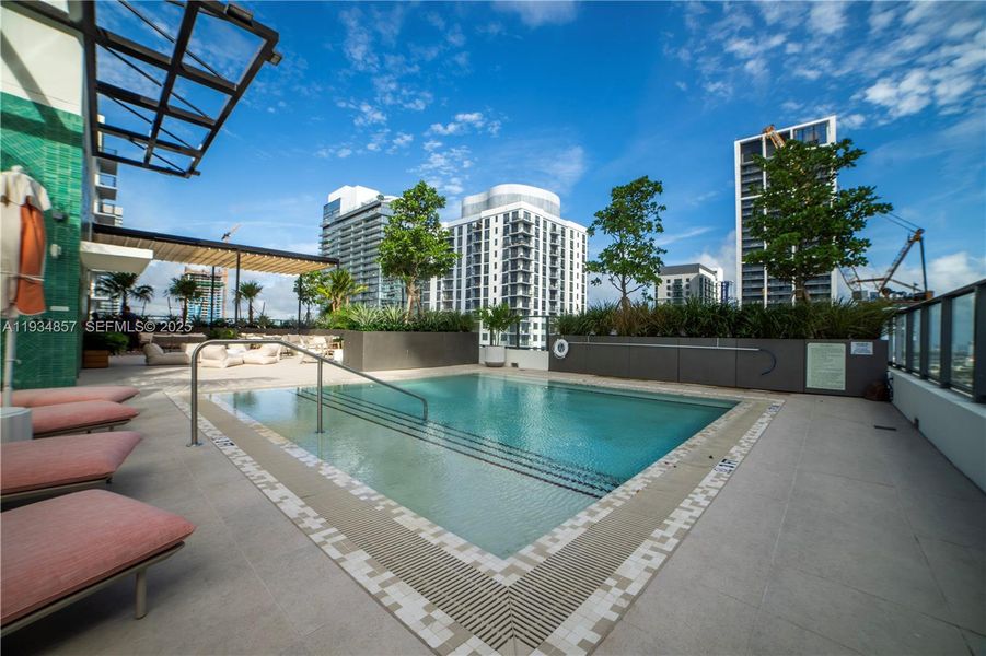 Community amenities in , Miami (Image 42).
