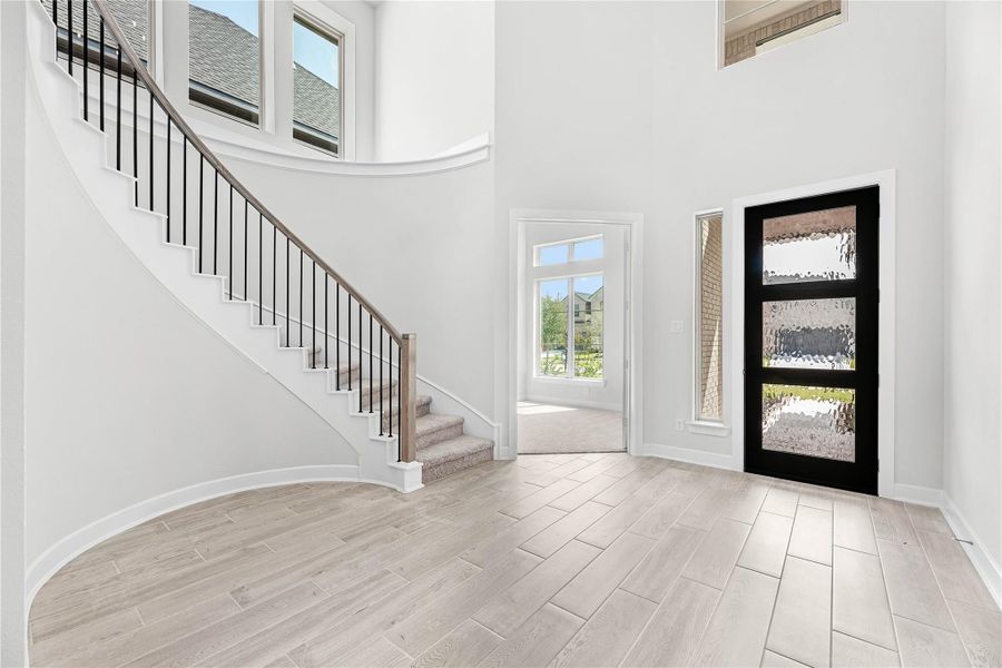 Representative image. Features, specifications, selections and colors may vary. Representative image. Features, specifications, selections and colors may vary.