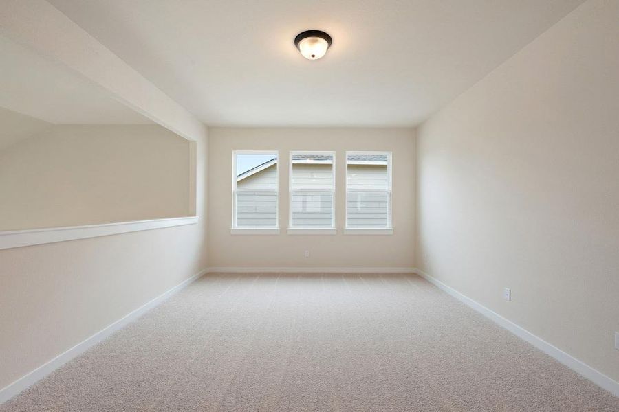 Spacious, unfurnished interior of a new home in Heritage, Dripping Springs (Image 34).