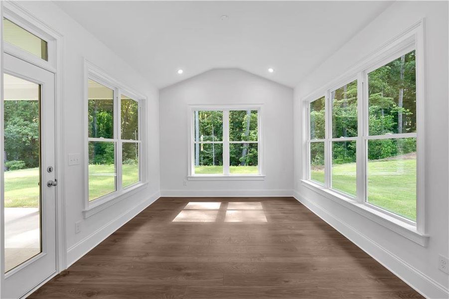 Spacious, unfurnished interior of a new home in Ford Landing, Acworth (Image 37).