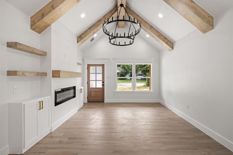 Spacious, unfurnished interior of a new home in , Fort Worth (Image 19).