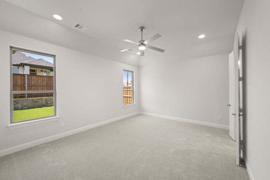 Spacious, unfurnished interior of a new home in Bridgewater, Midlothian (Image 14).