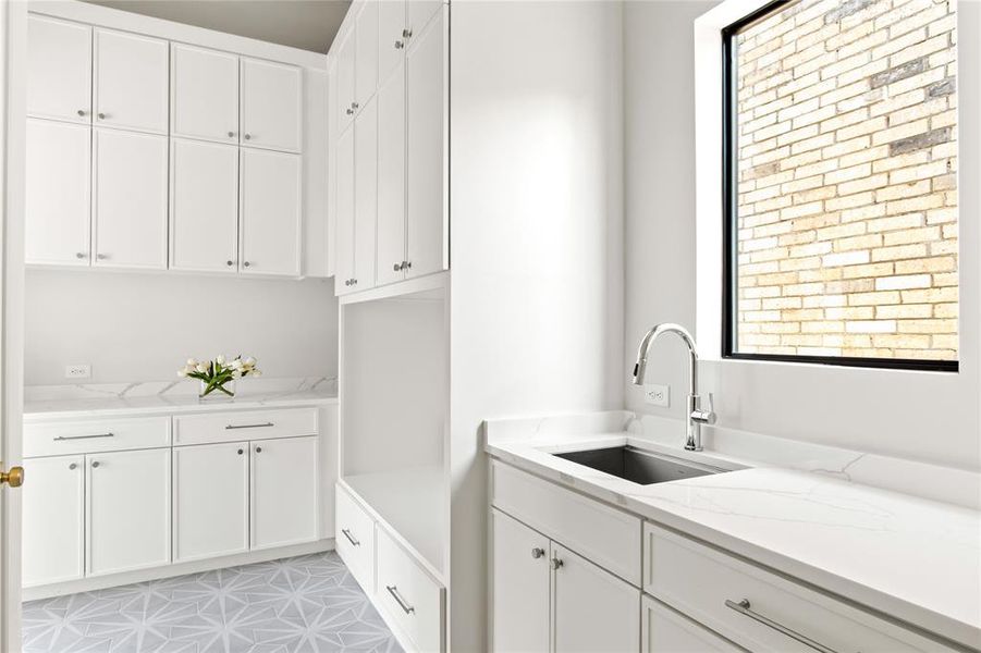 Furnished interior view inside a new home in , Dallas (Image 29). Furnished interior view inside a new home in , Dallas (Image 29).