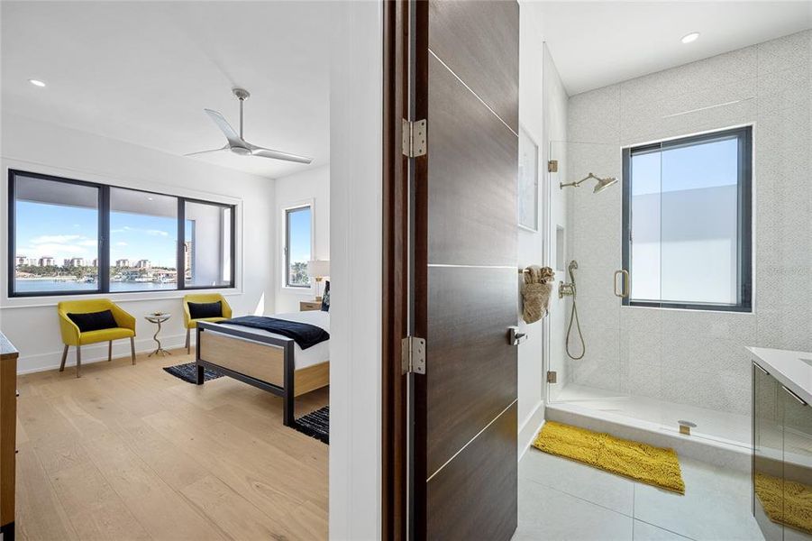 Image 70 of a home in .