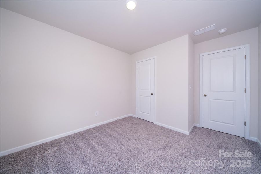 Spacious, unfurnished interior of a new home in Galloway Ridge, Charlotte (Image 14).