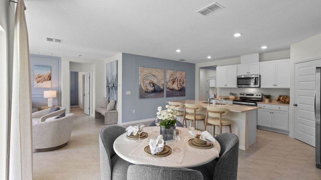 Furnished interior view inside a new home in Sun N Lake, Sebring (Image 16). Furnished interior view inside a new home in Sun N Lake, Sebring (Image 16).