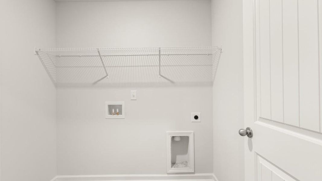 Spacious, unfurnished interior of a new home in Village at Pine Valley, Gainesville (Image 24).