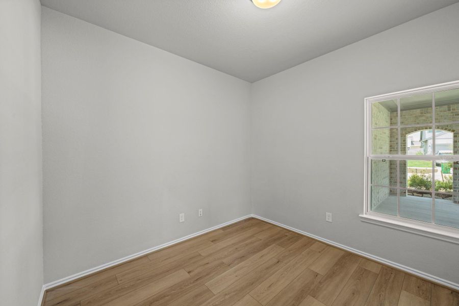 Spacious, unfurnished interior of a new home in Two Step Farm, Montgomery (Image 16).