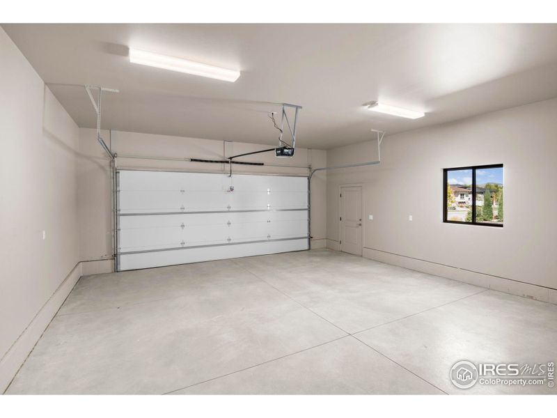 Spacious, unfurnished interior of a new home in , Loveland (Image 23).