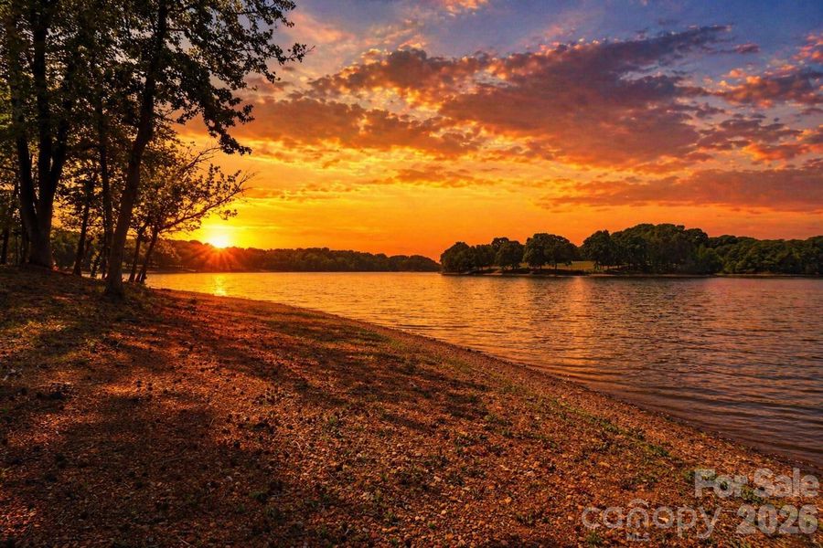 Natural landscape and outdoor views near  in Monroe (Image 37).