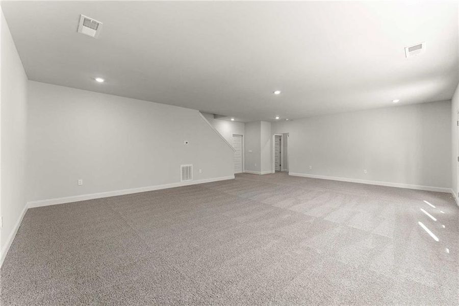 Spacious, unfurnished interior of a new home in Habersham Meadows, Demorest (Image 14).
